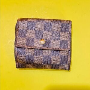 Louis Vuitton Damier Compact bifold wallet